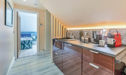 1 Bed in Trebursye 5