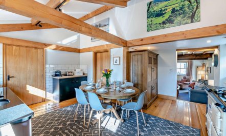 4 Bed in Hawkswick 3