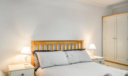 2 Bed in Broad Haven 8