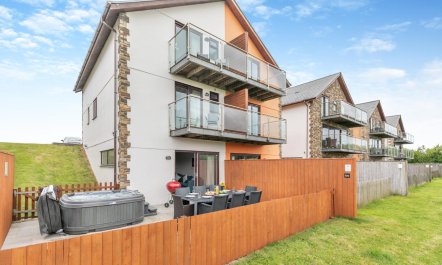 4 Bed in Winnards Perch