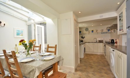 2 Bed in Padstow 7