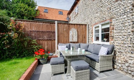 2 Bed in Weybourne 9