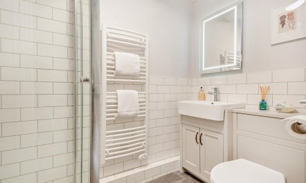 2 Bed in Weybourne 7