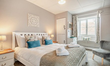 2 Bed in Weybourne 5