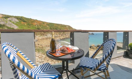 1 Bed in Lamorna 3