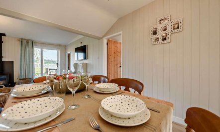 4 Bed in Llansteffan 5