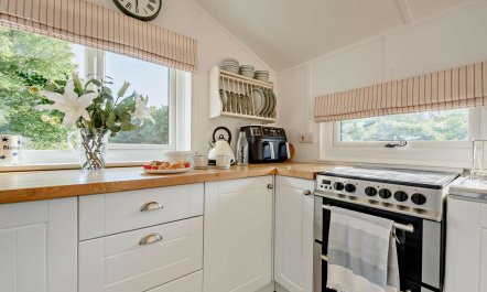 4 Bed in Llansteffan 3