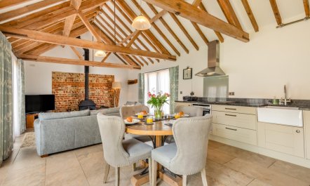 2 Bed in Lower Bodham 9