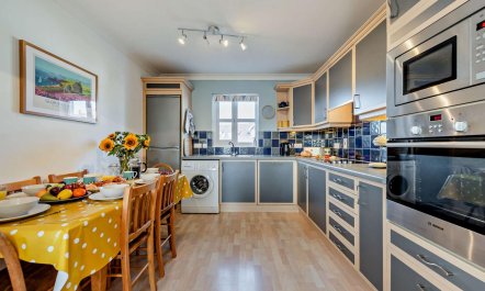 3 Bed in Broad Haven 6