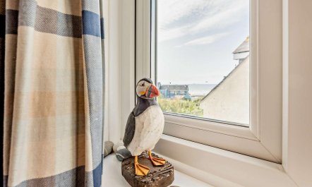 3 Bed in Broad Haven 9