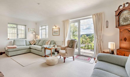 3 Bed in Lyme Regis 3