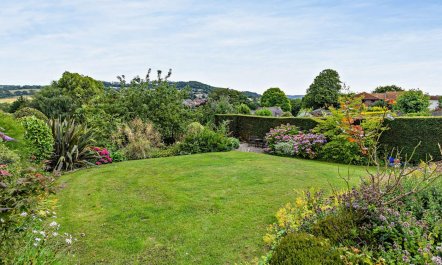 3 Bed in Lyme Regis 2