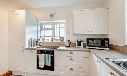 3 Bed in Lyme Regis 7