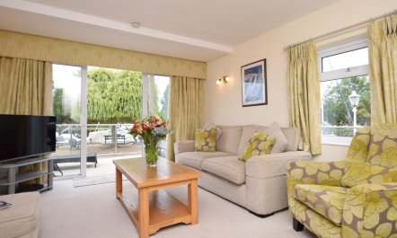 3 Bed in Christchurch 1