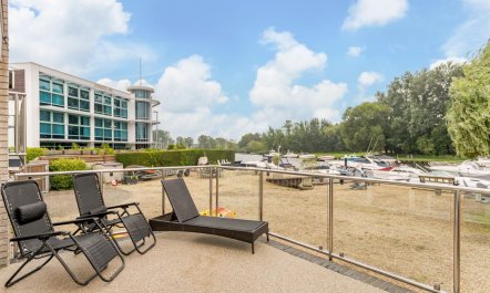 3 Bed in Christchurch 1