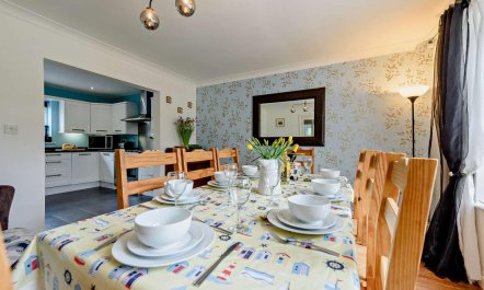4 Bed in Tenby 9