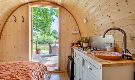 1 Bed in Treneglos 7