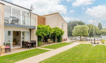 3 Bed in Christchurch 1