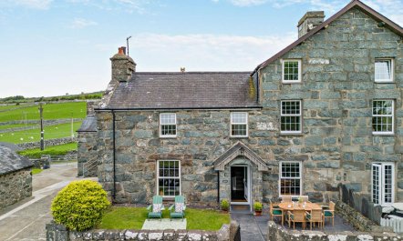 3 Bed in Dyffryn Ardudwy