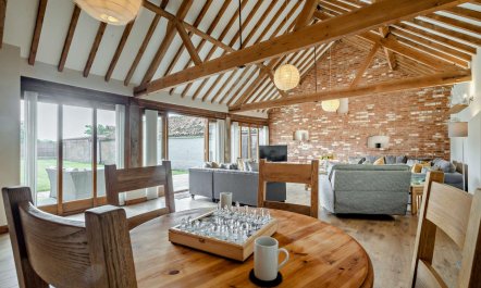 4 Bed in Barnham Broom 3