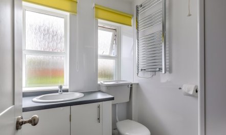 1 Bed in Teignmouth 5