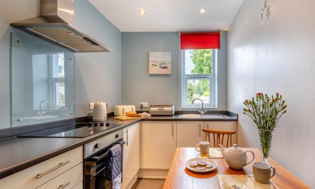 1 Bed in Teignmouth 3