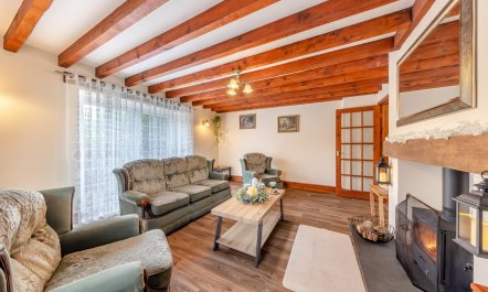 4 Bed in Pontfadog 5