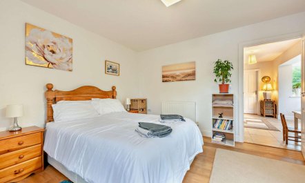 6 Bed in Ludchurch 7