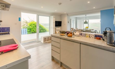 3 Bed in Newquay 2