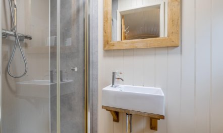 1 Bed in Eyam 9