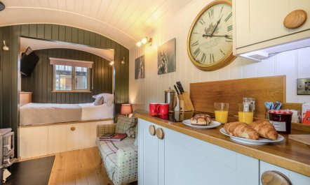 1 Bed in Eyam 7