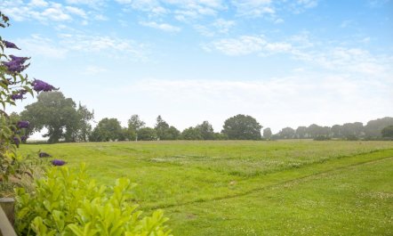 1 Bed in Wheathill 4