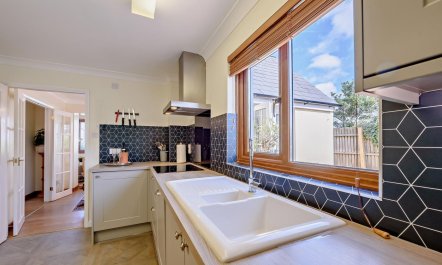 3 Bed in Broad Haven 3