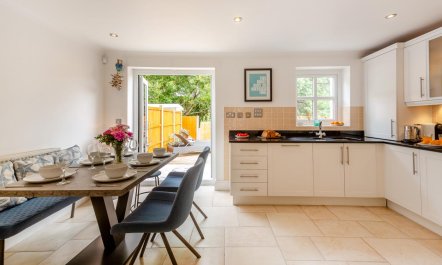 4 Bed in Abersoch 8