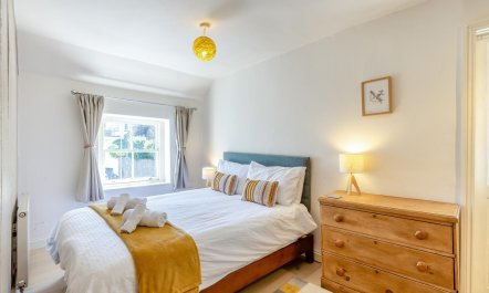 2 Bed in Ilfracombe 1