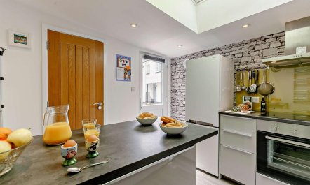 2 Bed in Mousehole 8