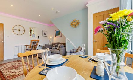 2 Bed in Mousehole 5