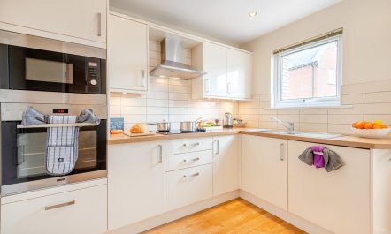 2 Bed in Christchurch 3