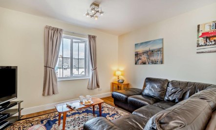 2 Bed in Broad Haven 3