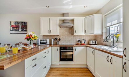 2 Bed in Broad Haven 8