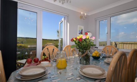3 Bed in Hope Cove 4