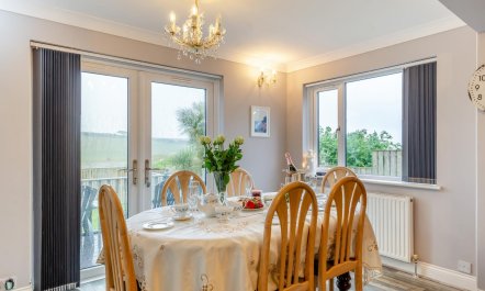 3 Bed in Hope Cove 1