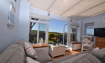 3 Bed in Hope Cove 7