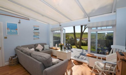 3 Bed in Hope Cove 1