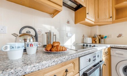 3 Bed in Broad Haven 9