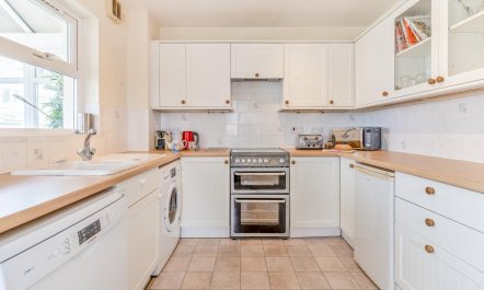 3 Bed in Broad Haven 5