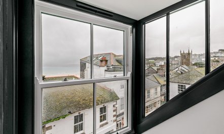 2 Bed in St. Ives 1