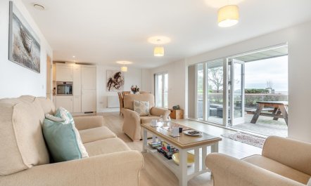 2 Bed in Bournemouth 1