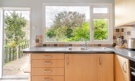 4 Bed in Little Haven 7