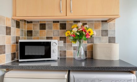 4 Bed in Little Haven 8